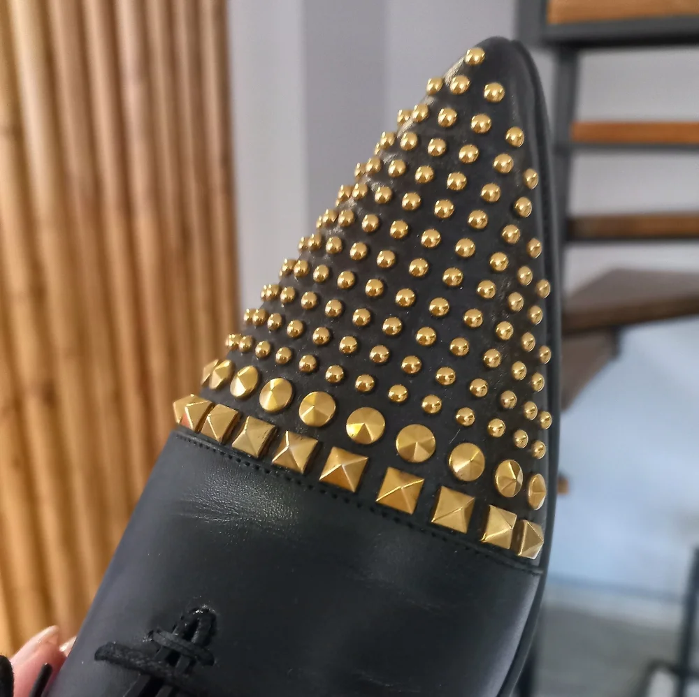 Host Pick💗GUCCI Black Leather Studded Pointed Toe Loafers Size 37.5 - Picture 2 of 8
